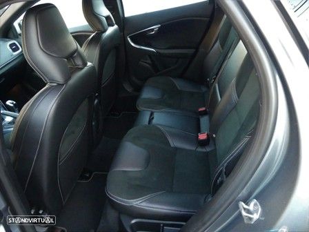 Volvo V40 D2 R Design - 7