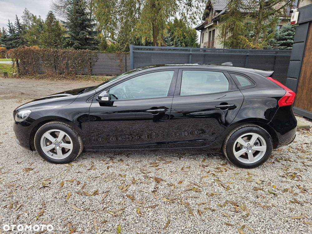 Volvo V40 D3 Momentum - 4
