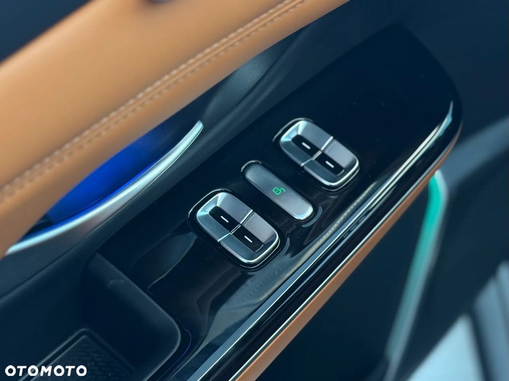 XPeng G9 94.6 kWh AWD Performance - 10