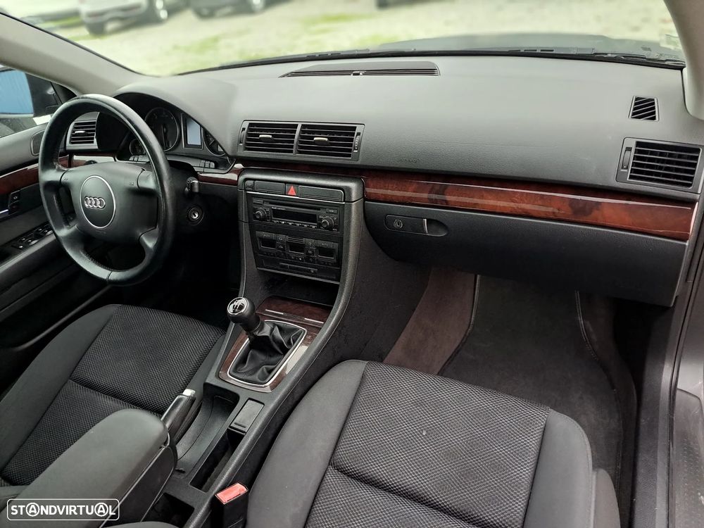 Audi A4 1.9 TDI m5 - 12