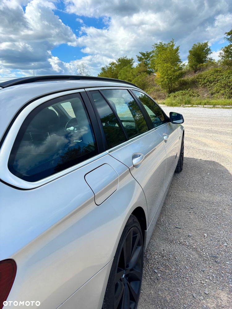 BMW Seria 5 520i Luxury Line - 10