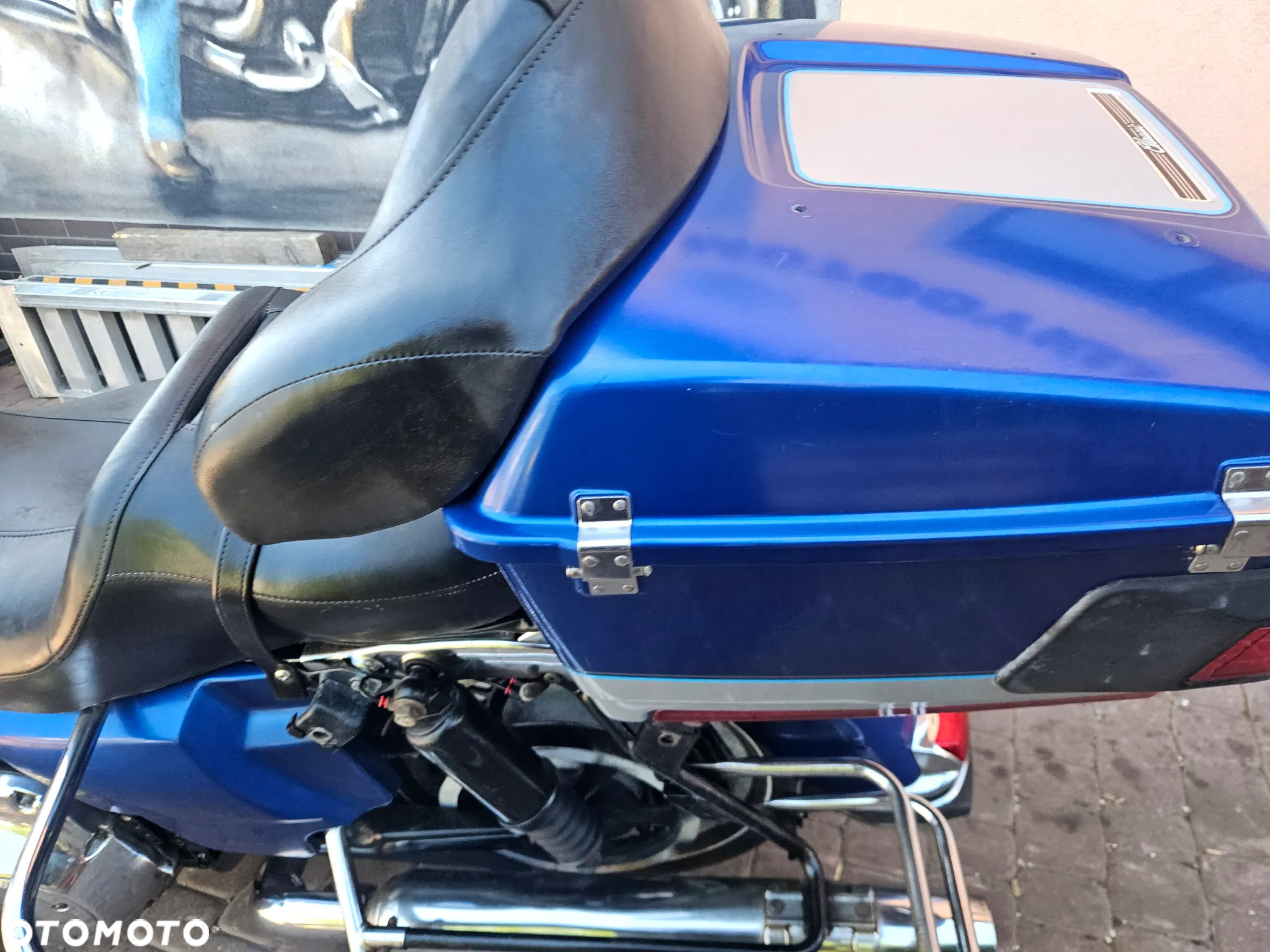 Harley-Davidson FLH Electra Glide - 22