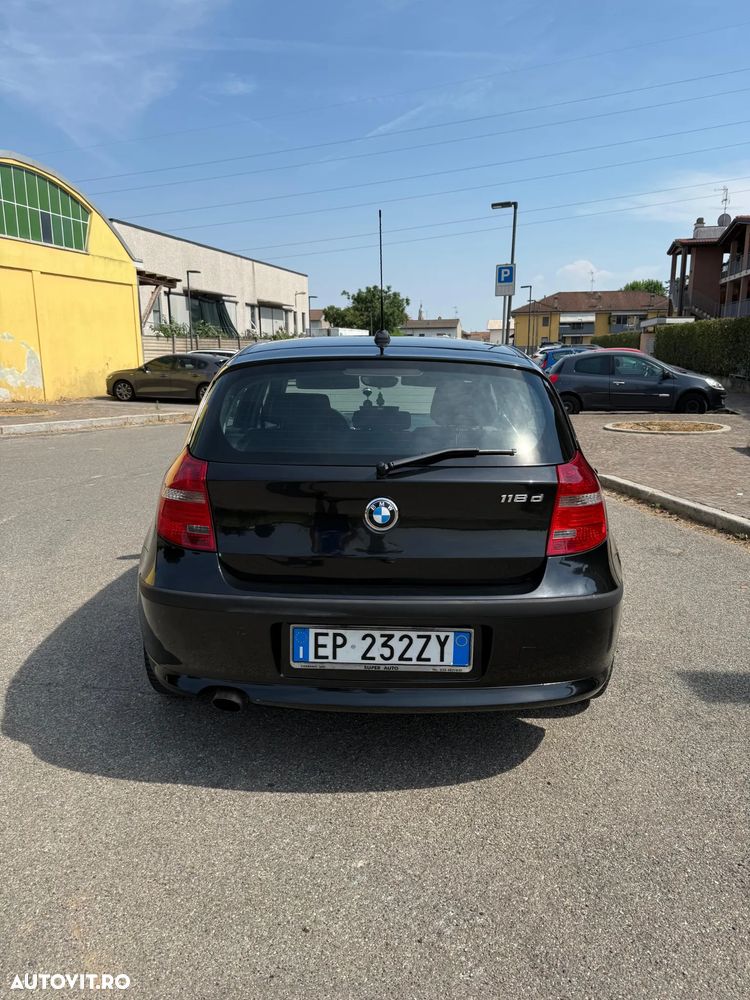BMW Seria 1 118d - 9