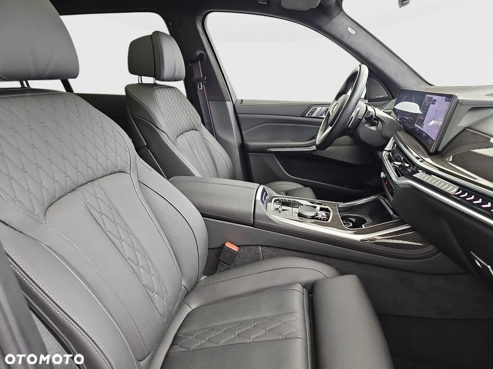 BMW X7 - 29