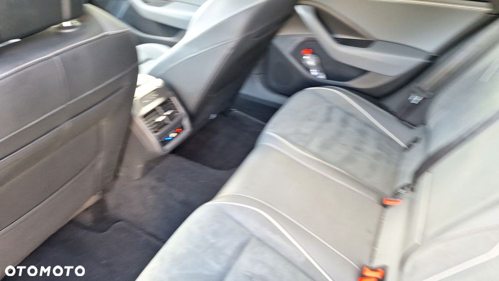 Volkswagen Passat 1.5 TSI OPF DSG Elegance - 18