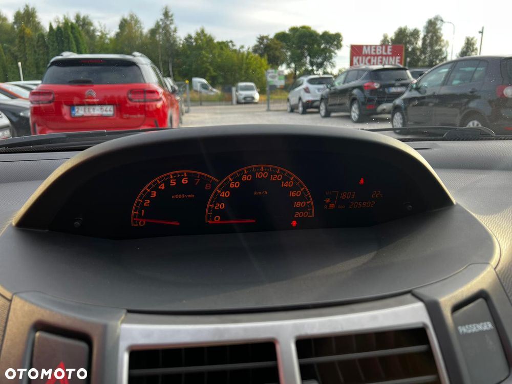 Toyota Yaris 1.33 VVT-i Executive - 24