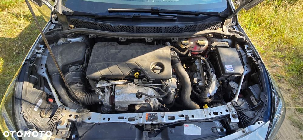 Opel Astra 1.6 CDTI Essentia - 23