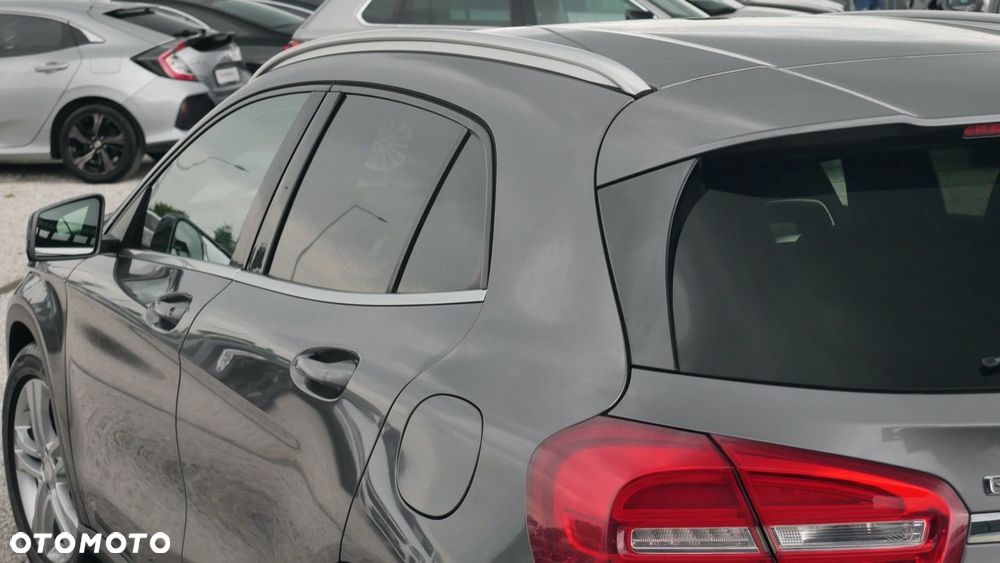 Mercedes-Benz GLA - 22