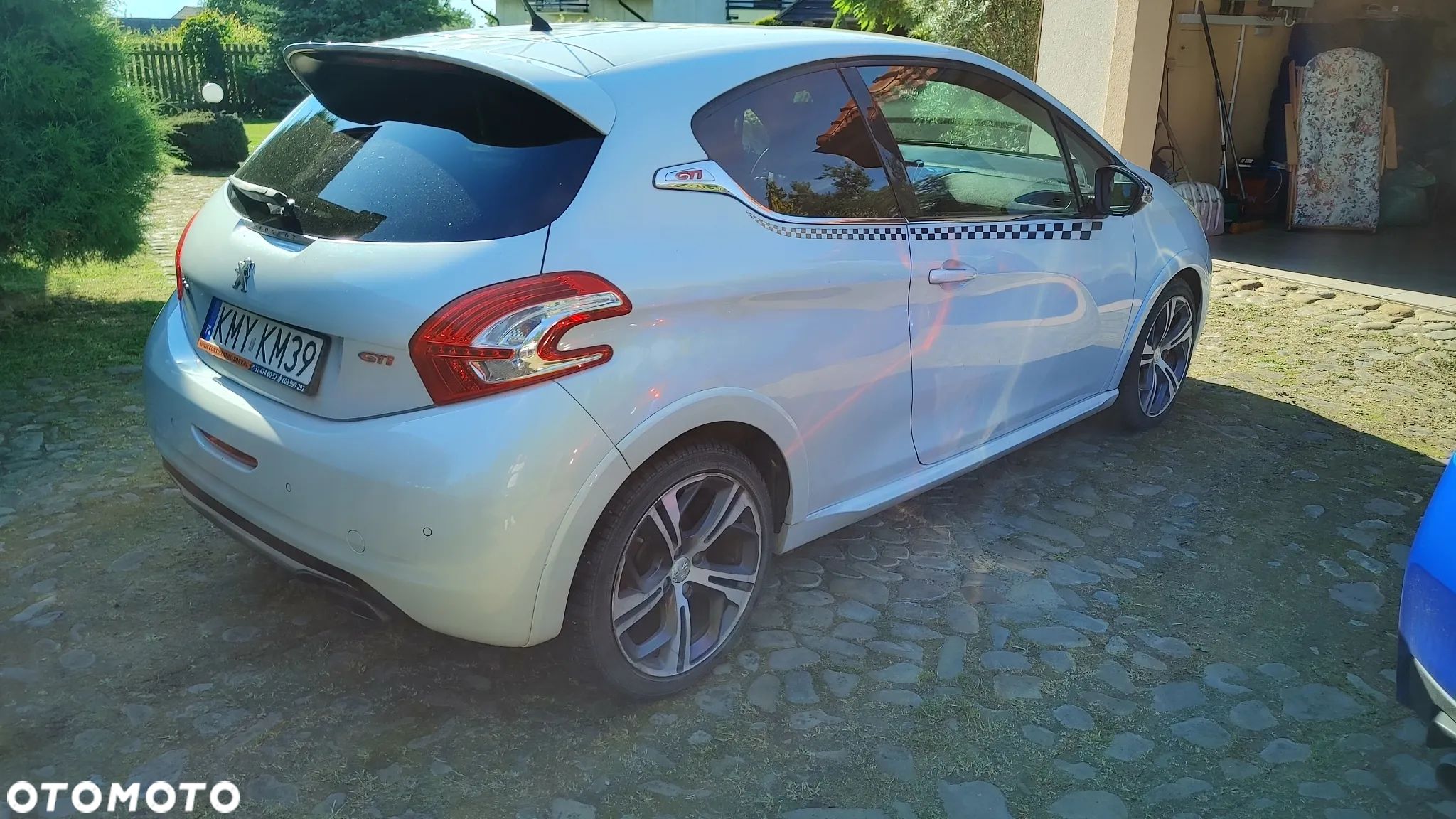Peugeot 208 1.6 THP GTi - 1