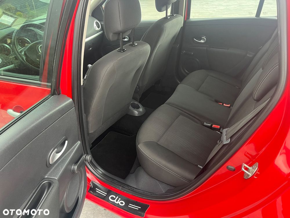 Renault Clio 1.2 16V Bioetanol Alize - 8