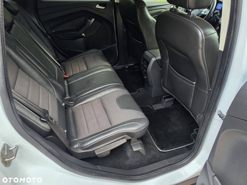 Ford Kuga 2.0 TDCi 4x4 Titanium - 26