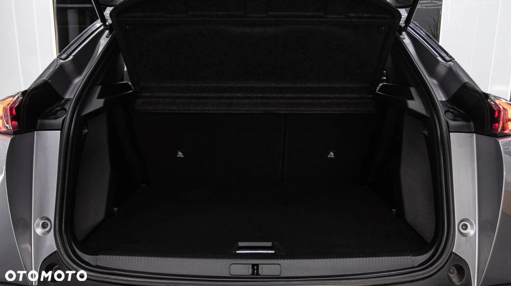 Peugeot 2008 1.2 PureTech Allure S&S EAT8 - 28