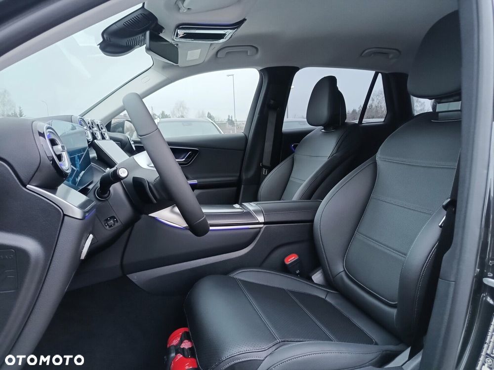 Mercedes-Benz GLC - 25