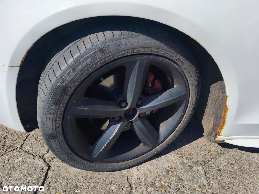 Audi A4 Avant 2.0 TDI - 8