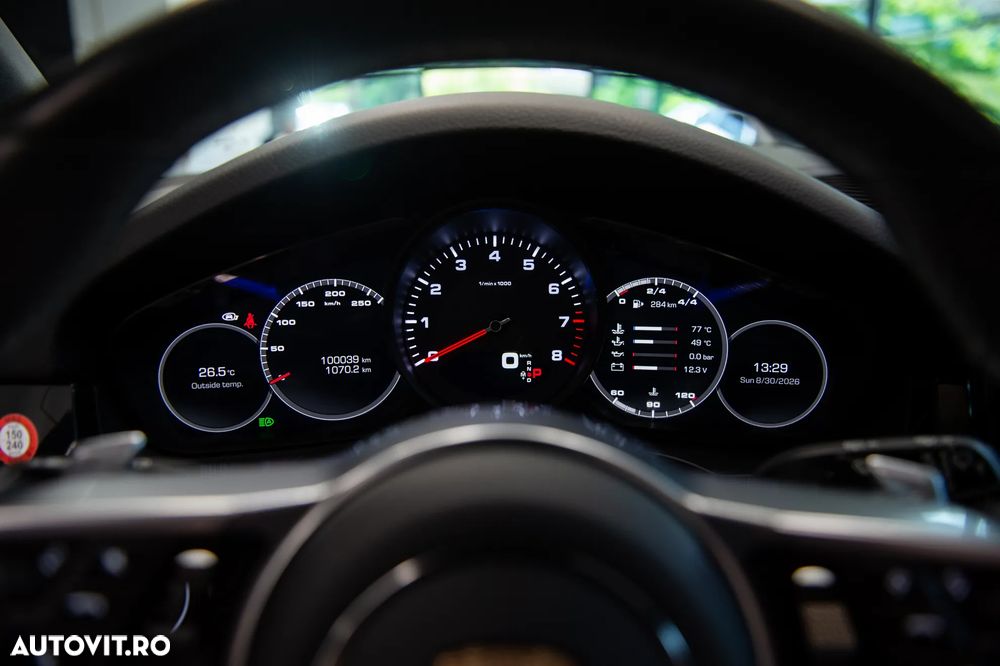 Porsche Cayenne Standard - 21