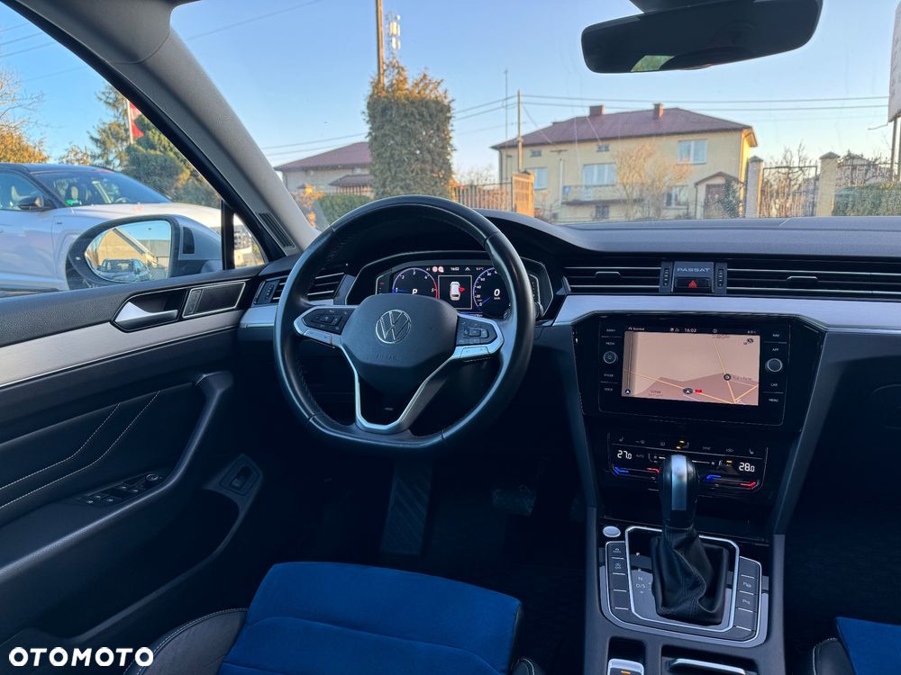 Volkswagen Passat Variant 2.0 TDI EVO Elegance DSG - 16