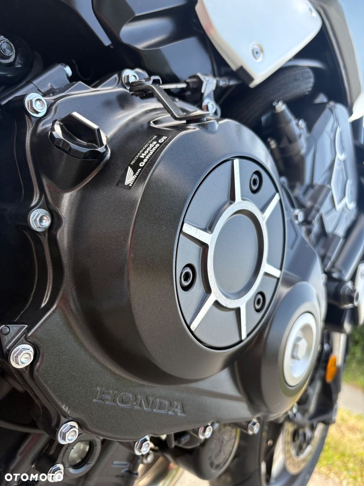Honda CB - 22