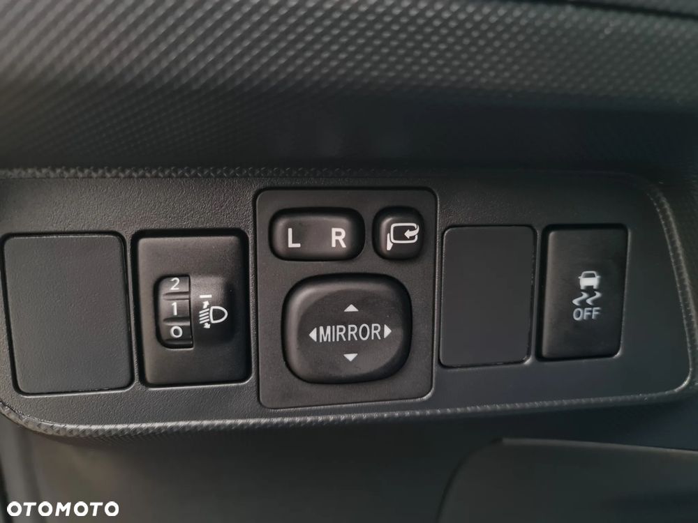 Toyota Auris 1.33 VVT-i Life - 29