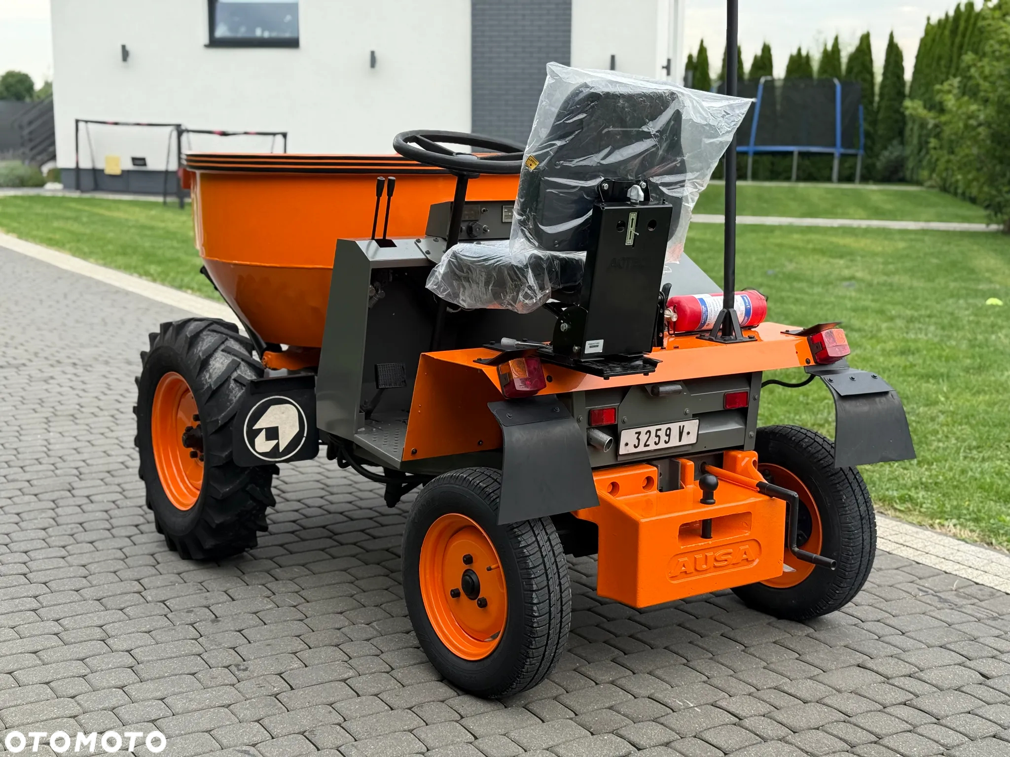 Ausa WOZIDŁO - 6
