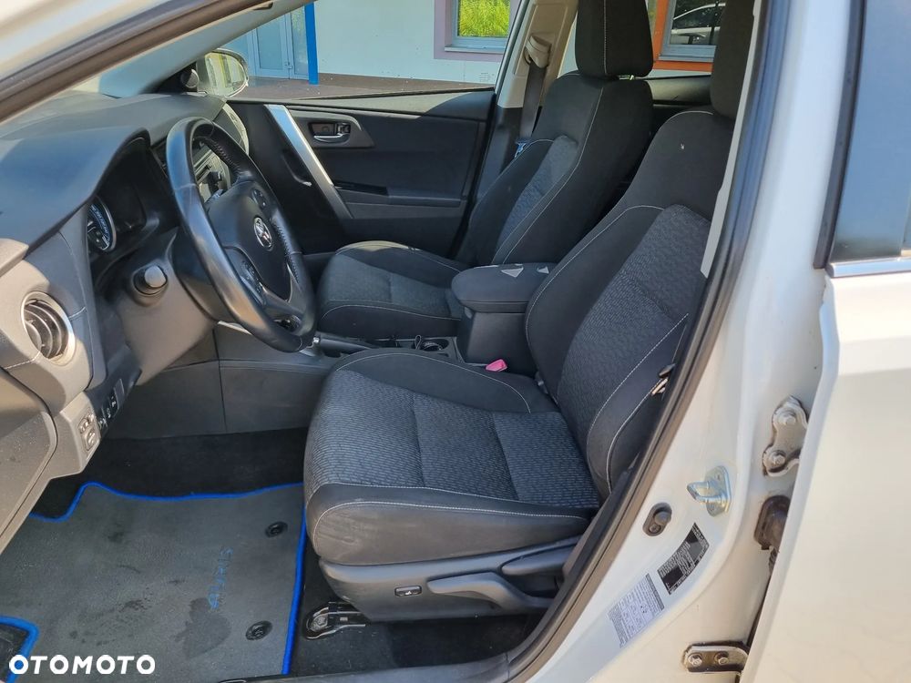 Toyota Auris 1.8 Life - 12