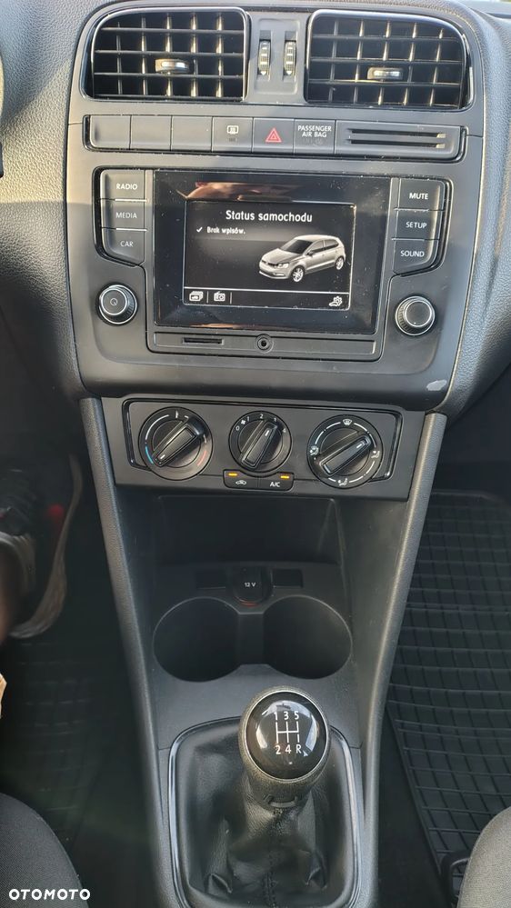 Volkswagen Polo - 12