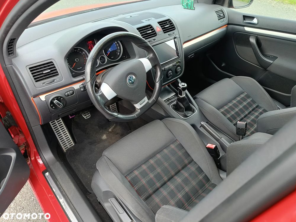Volkswagen Golf 2.0 GTI Pirelli - 10