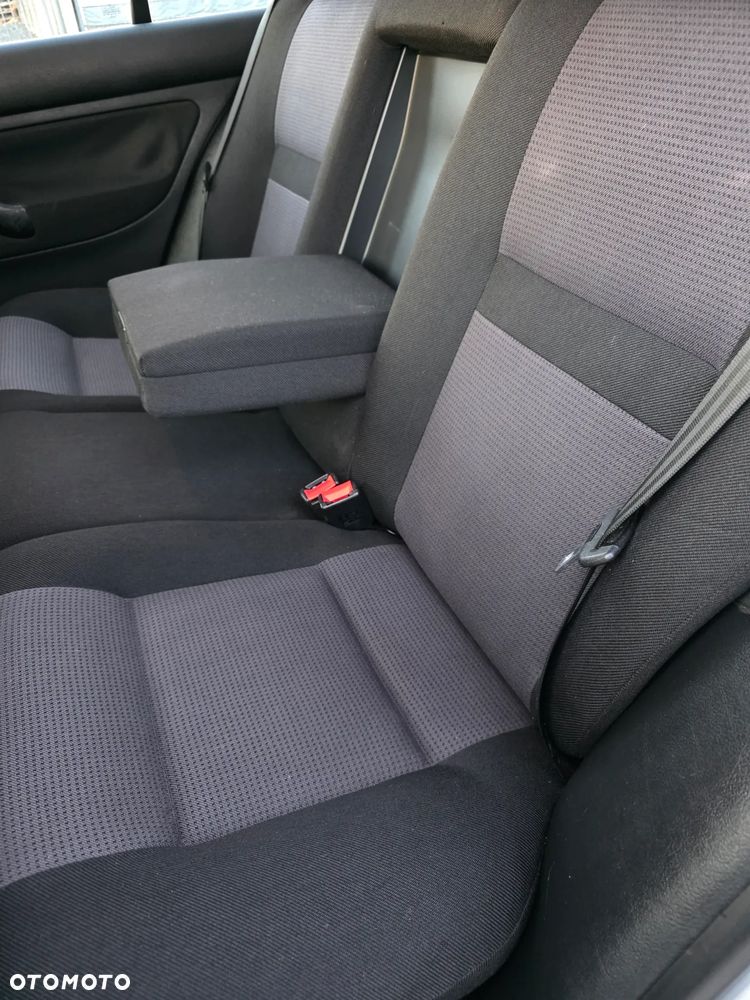 Volkswagen Golf - 15