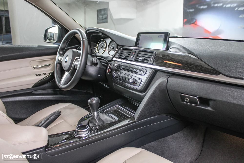BMW 320 d Line Luxury - 27