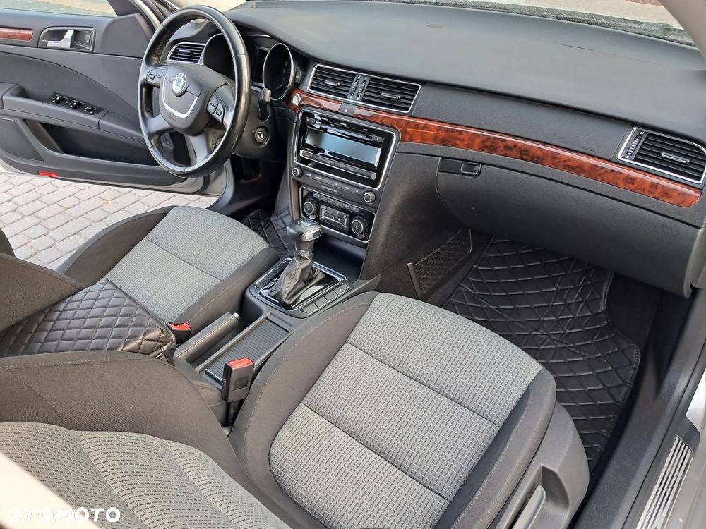 Skoda Superb 1.8 TSI Ambition DSG - 21