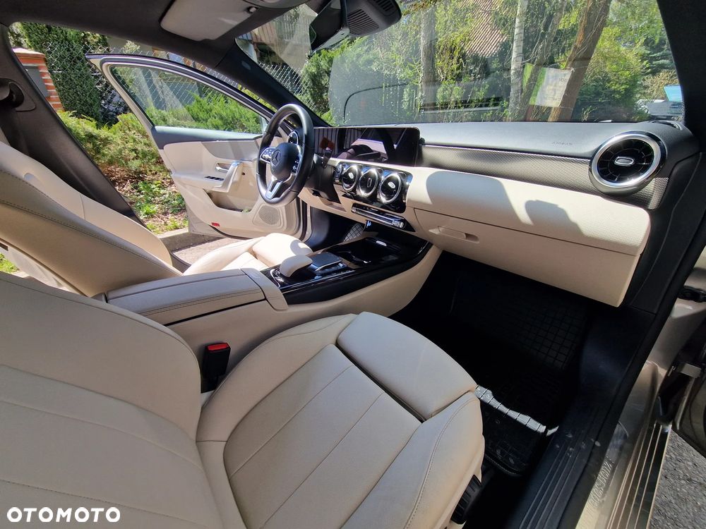 Mercedes-Benz Klasa A 180 Style 7G-DCT - 6
