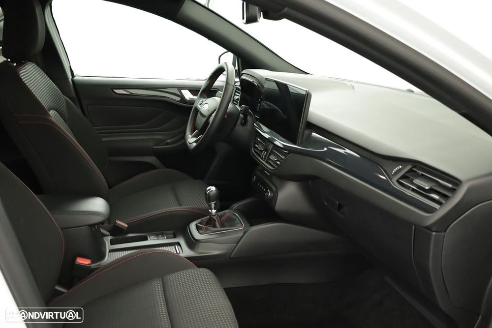 Ford Focus 1.0 EcoBoost MHEV ST-Line - 21