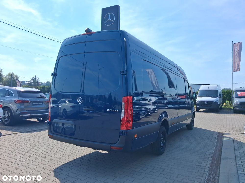 Mercedes-Benz Sprinter - 7