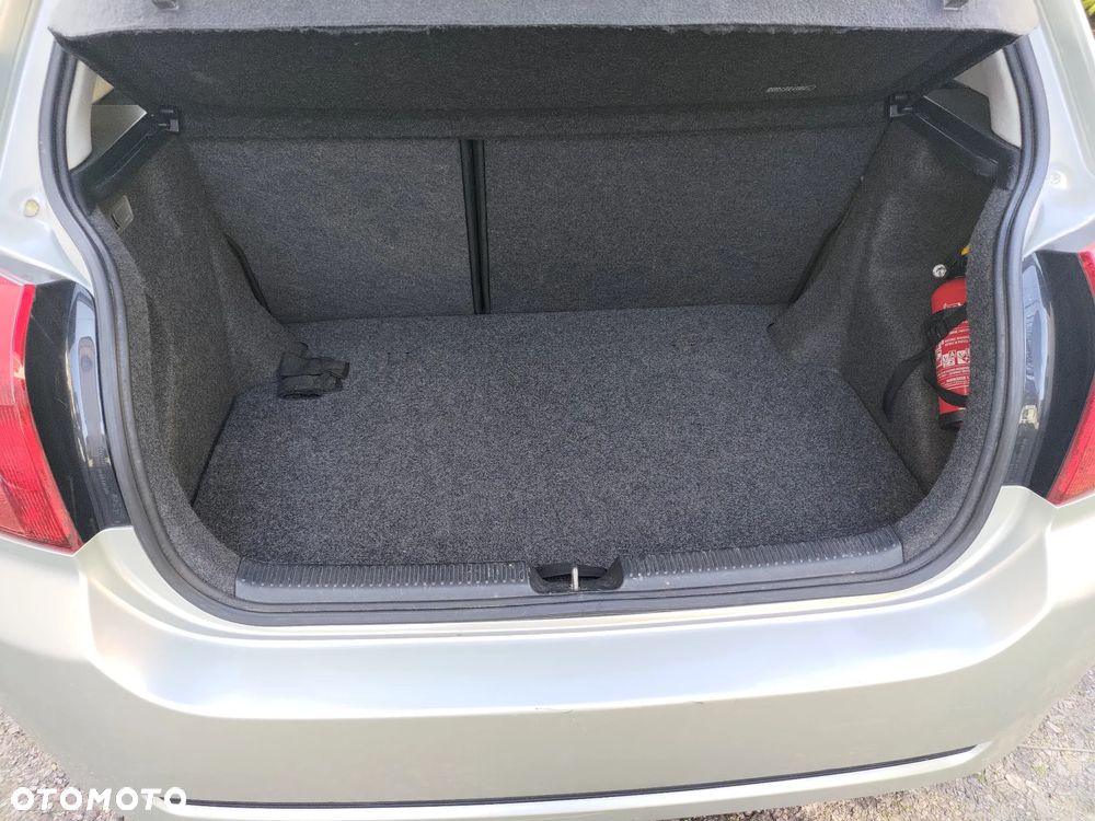 Toyota Corolla 1.6 VVT-i Sol - 7
