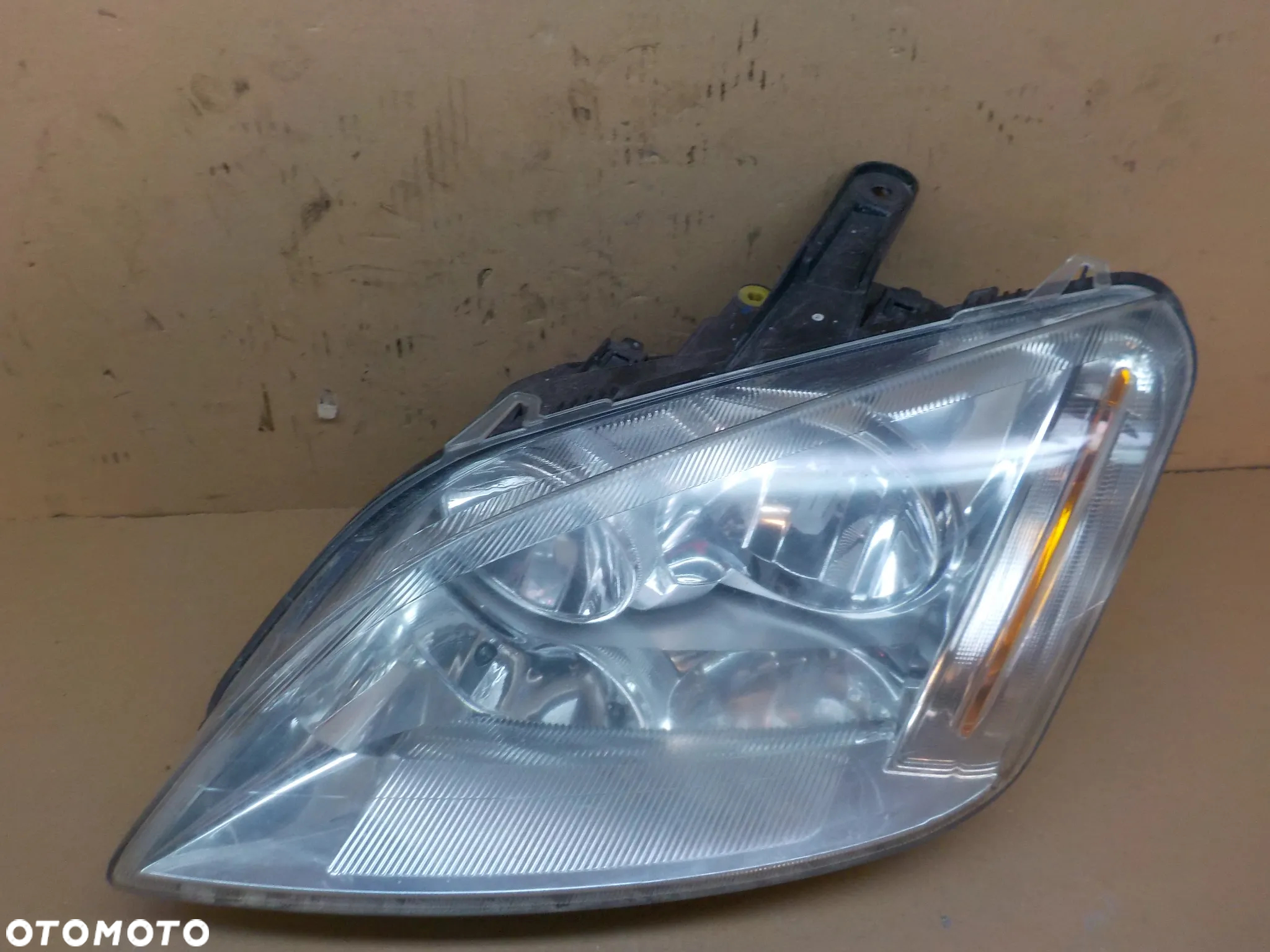 FORD C-MAX MK1 LAMPA LEWA PRZÓD EU - 2