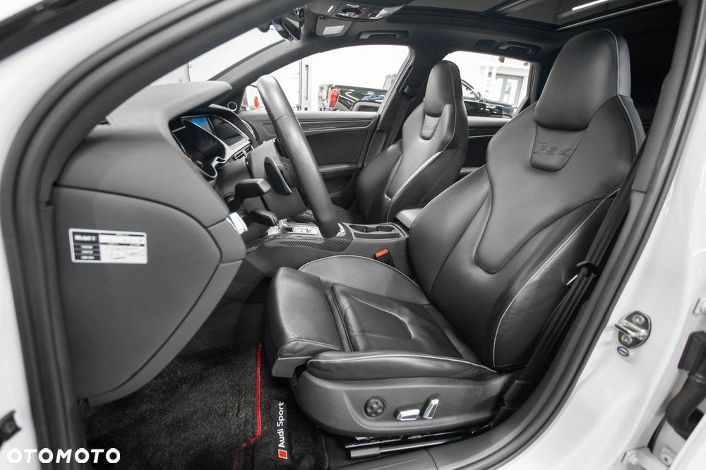 Audi RS4 Avant Avant S tronic - 20