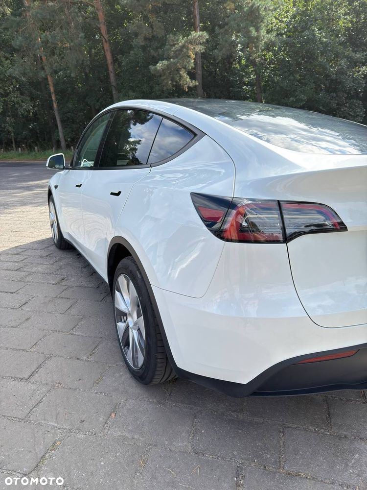 Tesla Y Long Range Dual Motor AWD - 8