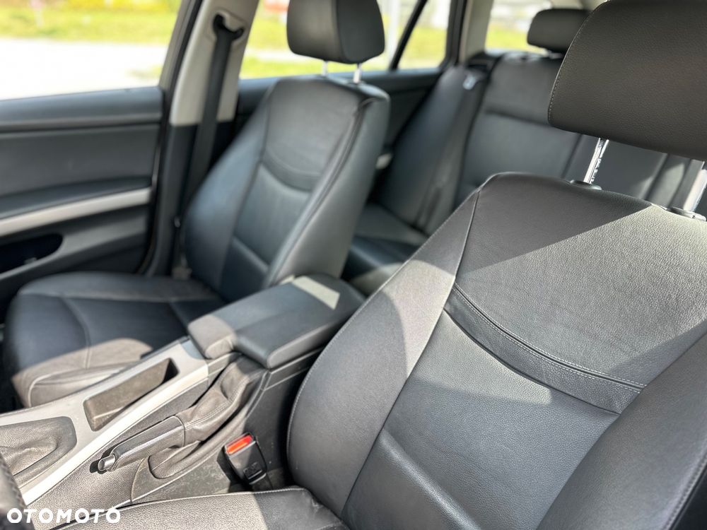 BMW Seria 3 318d - 13