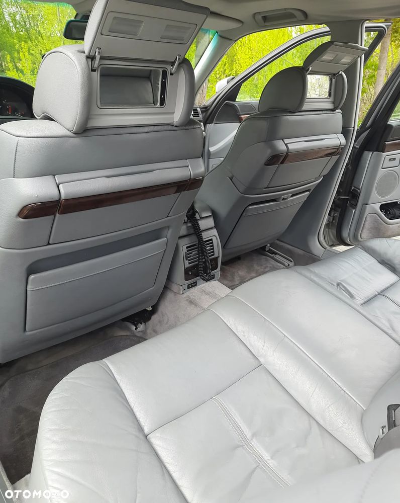 BMW Seria 7 - 11