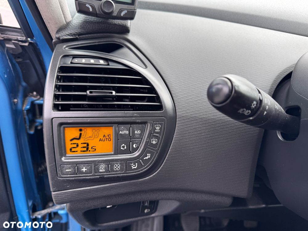 Citroën C4 1.6 HDi Equilibre Pack - 32