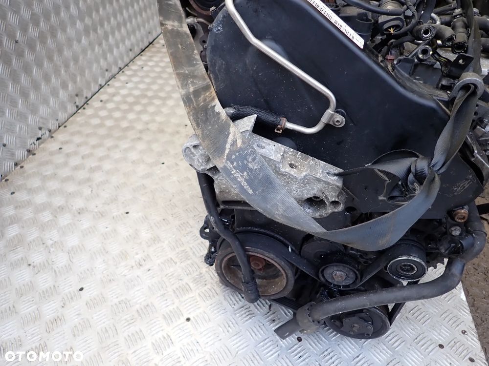 SILNIK VW SEAT AUDI  1.6 TDI  CLHC - 6