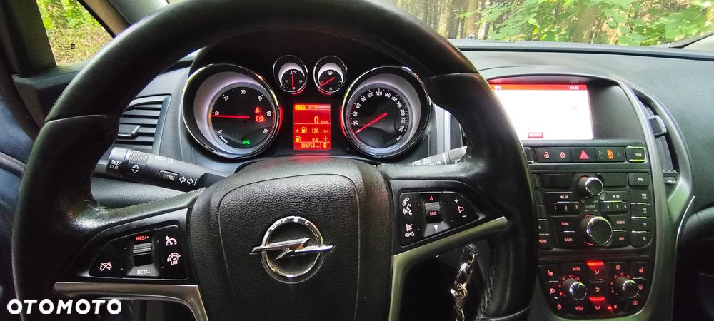 Opel Astra 2.0 CDTI Cosmo - 6