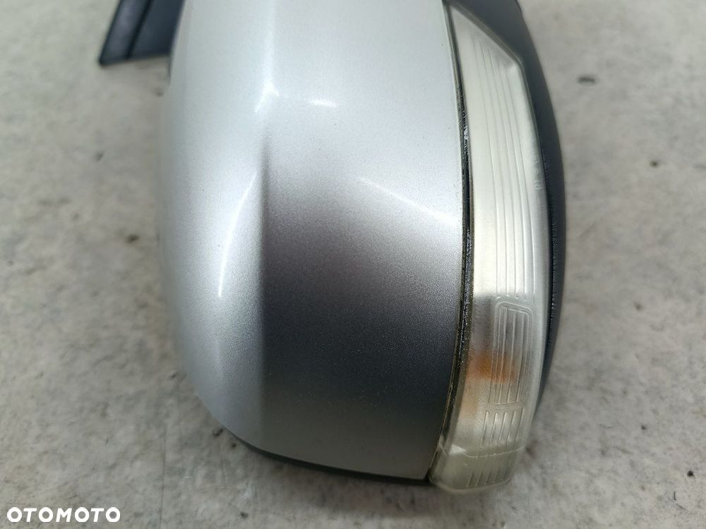 LUSTERKO PRAWE FORD FOCUS II FL 03 - 3