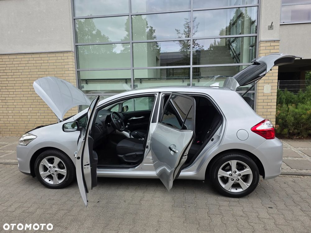 Toyota Auris - 10
