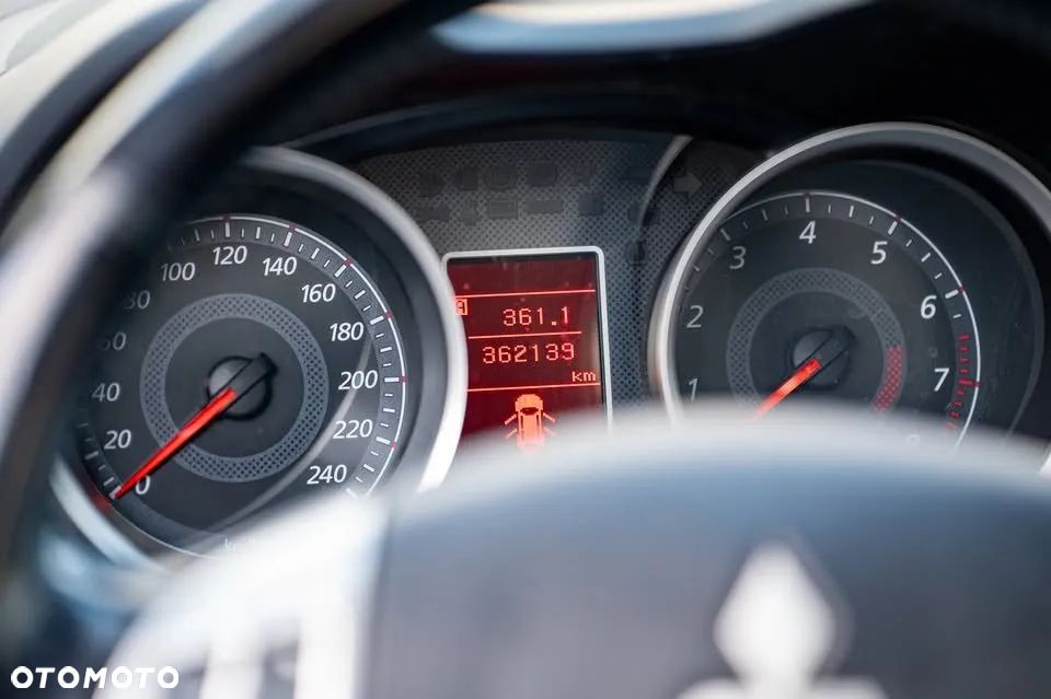 Mitsubishi Lancer 1.8 Intense - 8