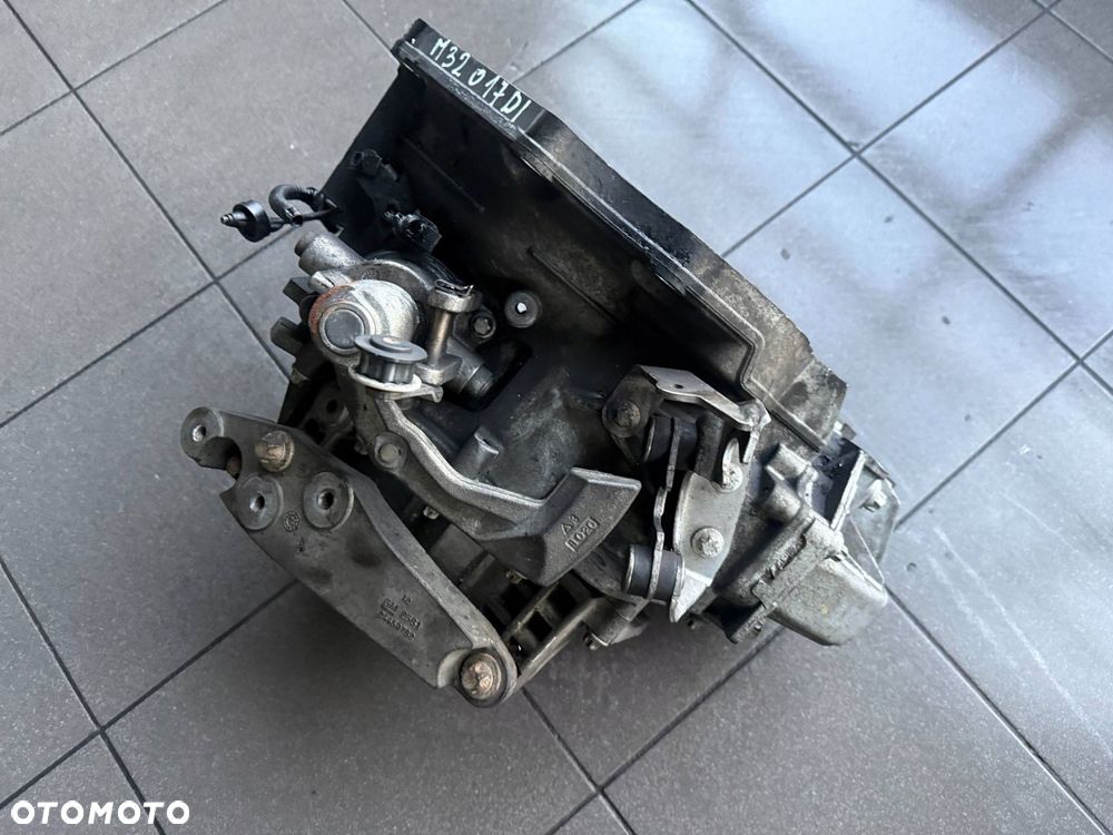 SKRZYNIA BIEGÓW 1.7 CDTI M32017DI OPEL ZAFIRA B 2010 - 2