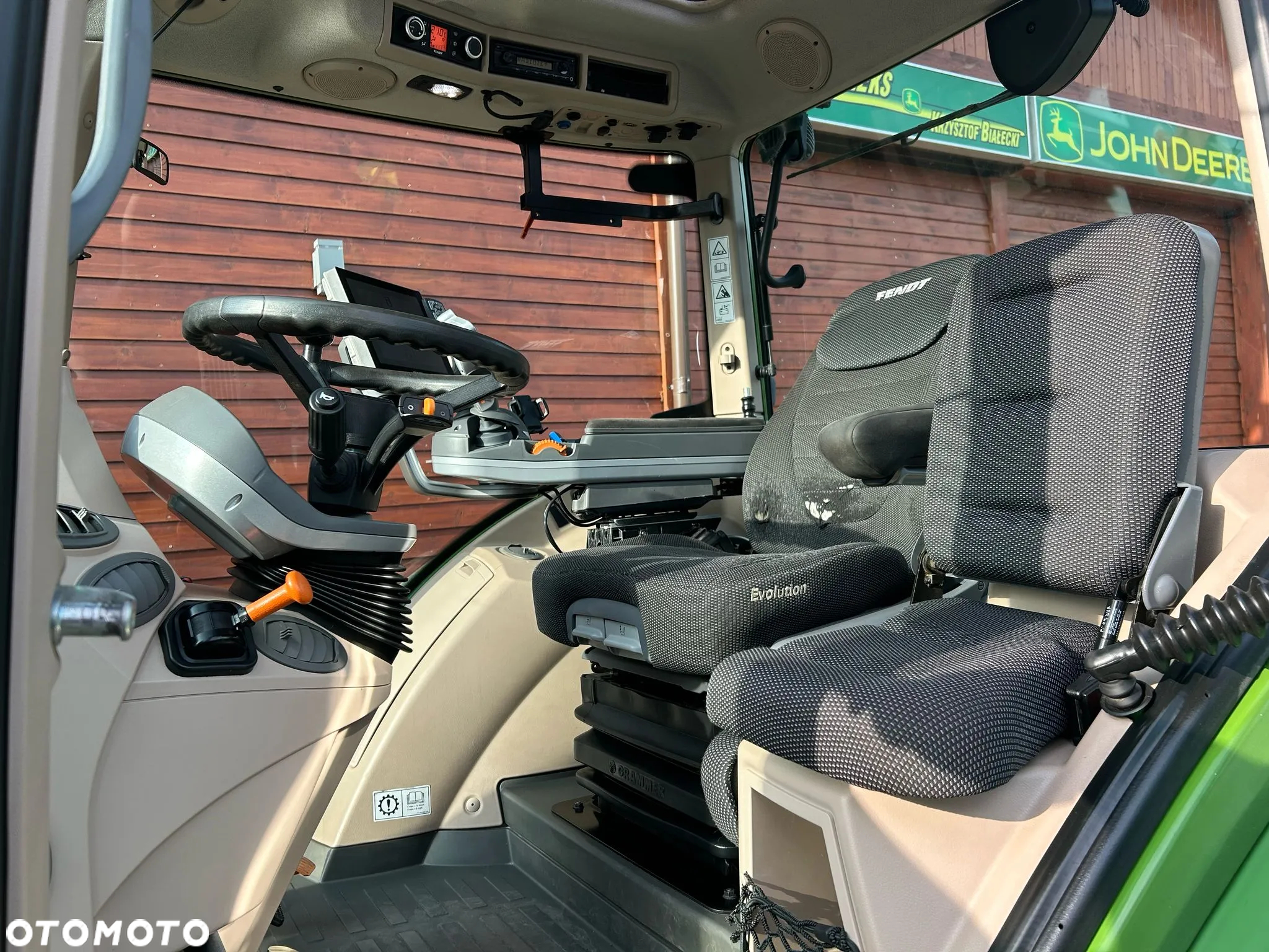 Fendt 724 PROFI PLUS - 17