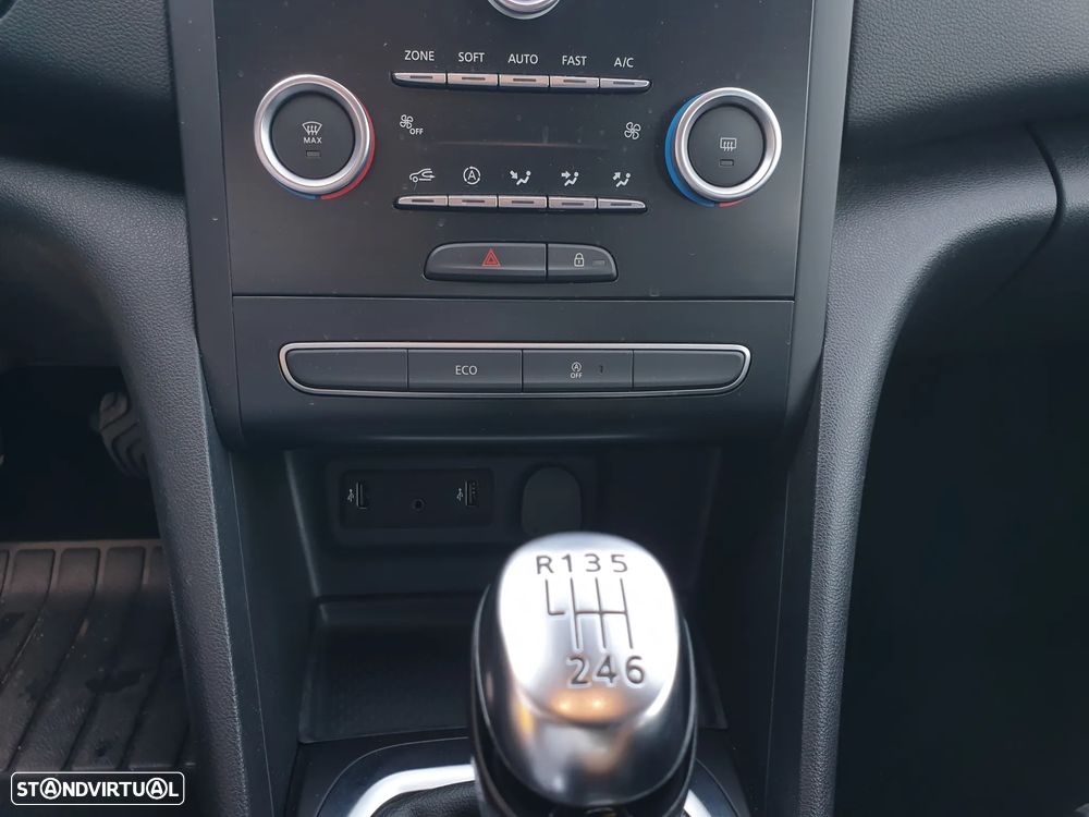 Renault Mégane Sport Tourer 1.5 dCi Intens - 19