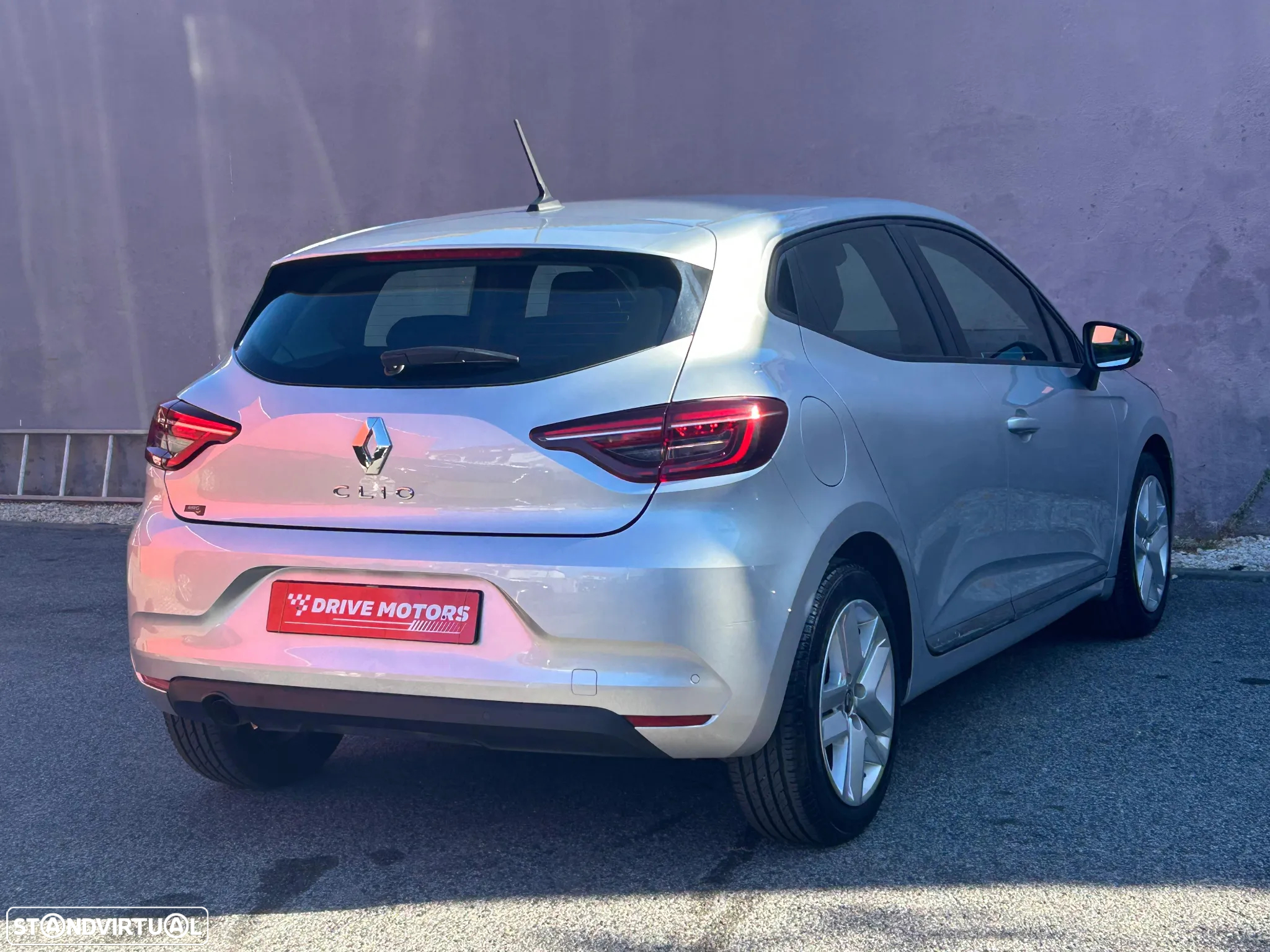 Renault Clio BLUE dCi 85 BUSINESS EDITION - 12