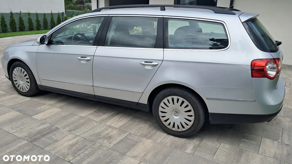 Volkswagen Passat - 11