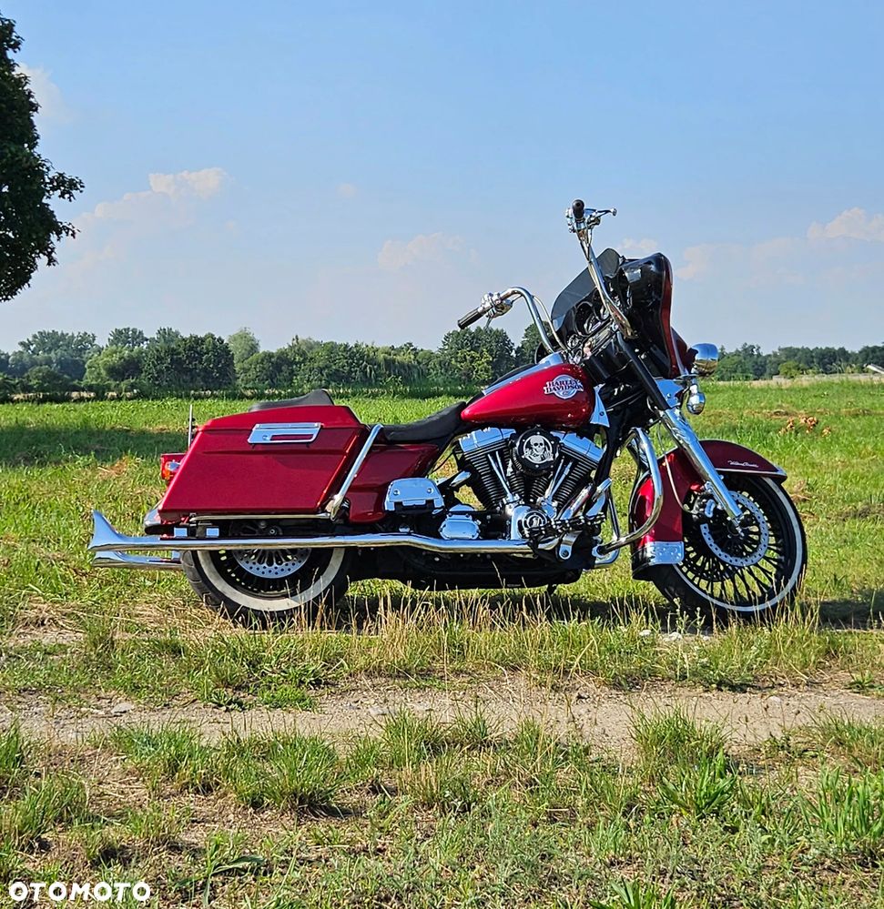 Harley-Davidson FLHTCU Ultra - 1